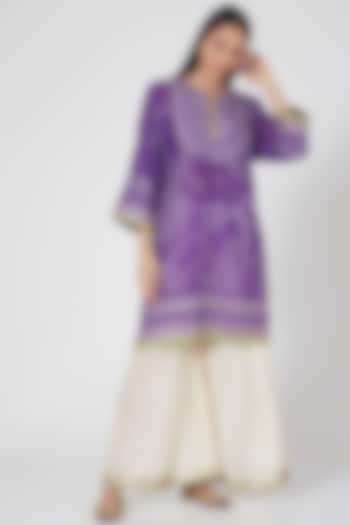 Purple Mukaish Work Kurta Set by ILAPTI at Pernia's Pop Up Shop