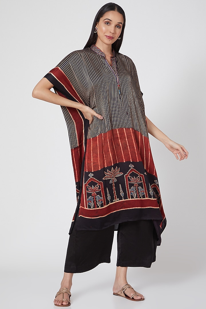 Black Tassel Detailed Kaftan Kurta Set by ILAPTI at Pernia's Pop Up Shop