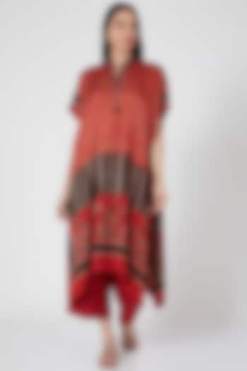 Red Silk Pichwai Hand Dyed Kaftan Set by ILAPTI at Pernia's Pop Up Shop