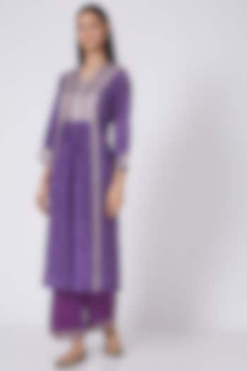 Purple Kurta Set With Gota Work by ILAPTI at Pernia's Pop Up Shop