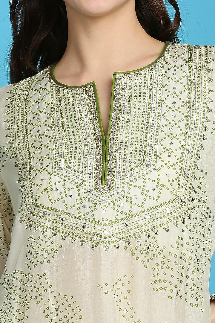 White & Green Bandhani Printed Kurta Set by ILAPTI at Pernia's Pop Up Shop