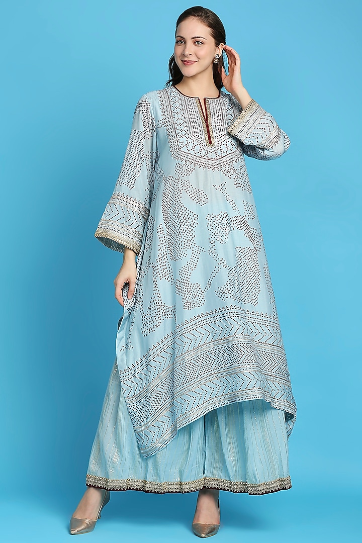 Blue Bandhani Printed Kurta Set by ILAPTI at Pernia's Pop Up Shop