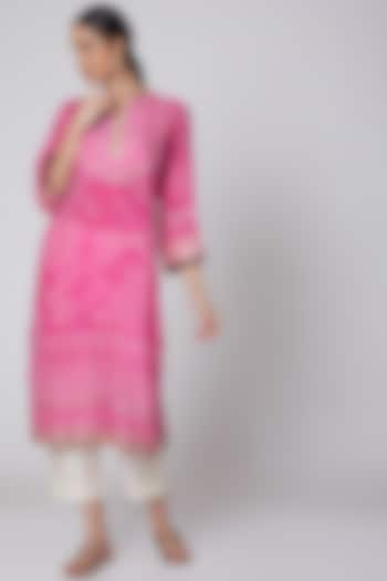 Blush Pink Bandhani Kurta Pants by ILAPTI at Pernia's Pop Up Shop