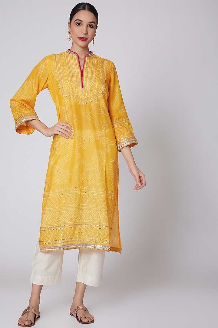 Yellow Bandhani Kurta With Pants by ILAPTI at Pernia's Pop Up Shop