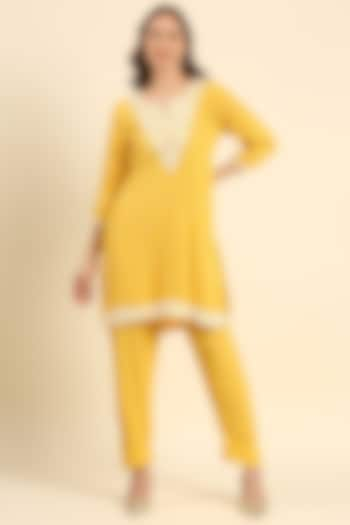 Yellow Crepe Woven Kurta Set by ILAPTI at Pernia's Pop Up Shop