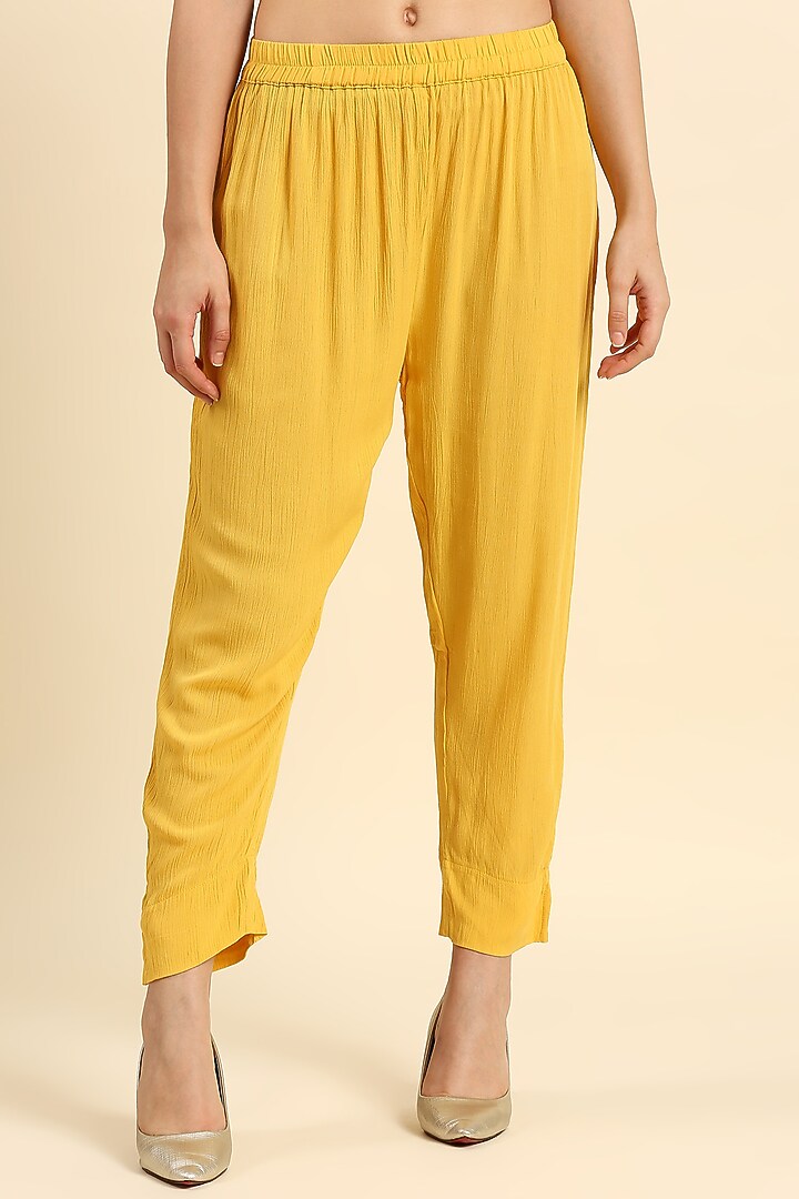Yellow Crepe Woven Kurta Set by ILAPTI at Pernia's Pop Up Shop