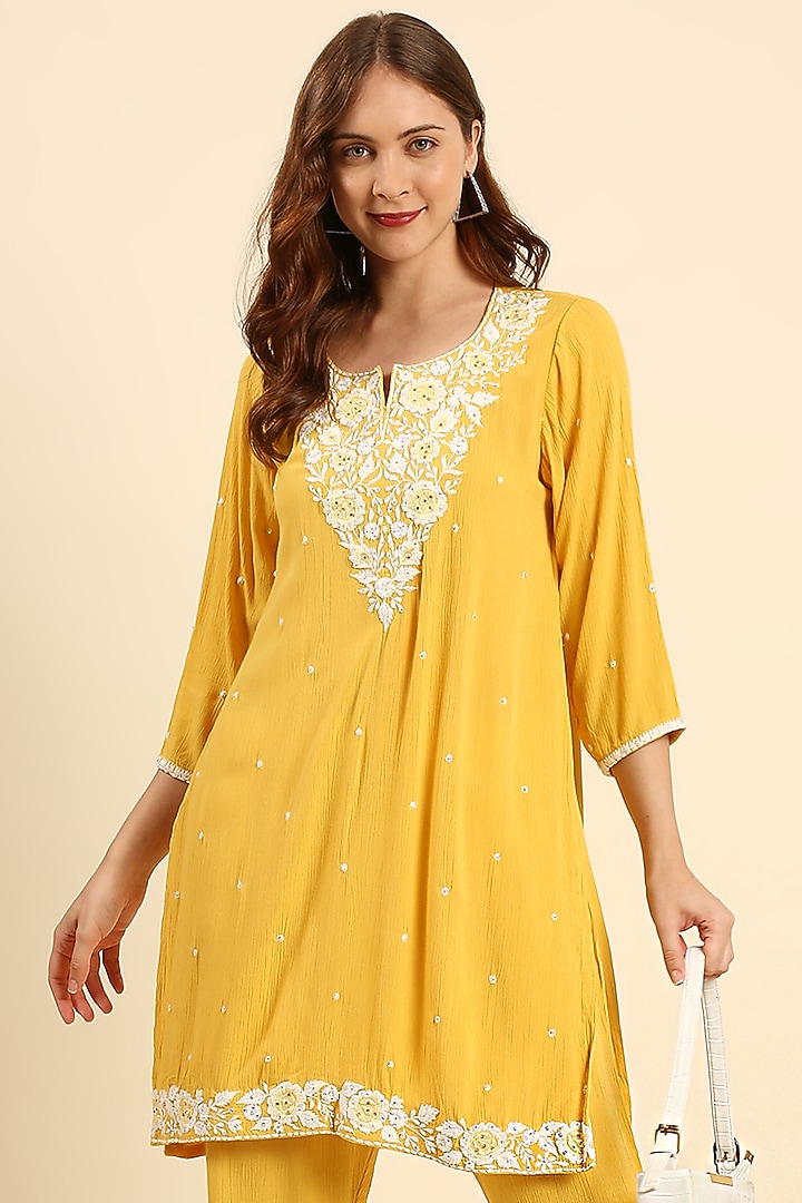 Yellow Crepe Woven Kurta Set by ILAPTI at Pernia's Pop Up Shop