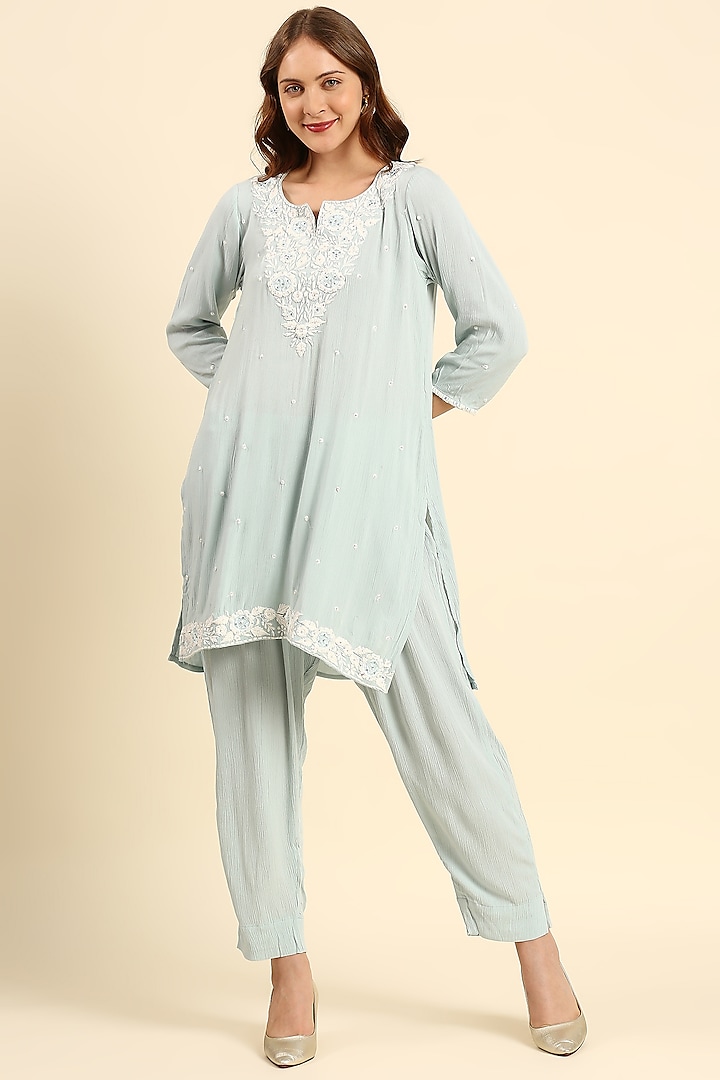 Blue Crepe Woven Kurta Set by ILAPTI at Pernia's Pop Up Shop