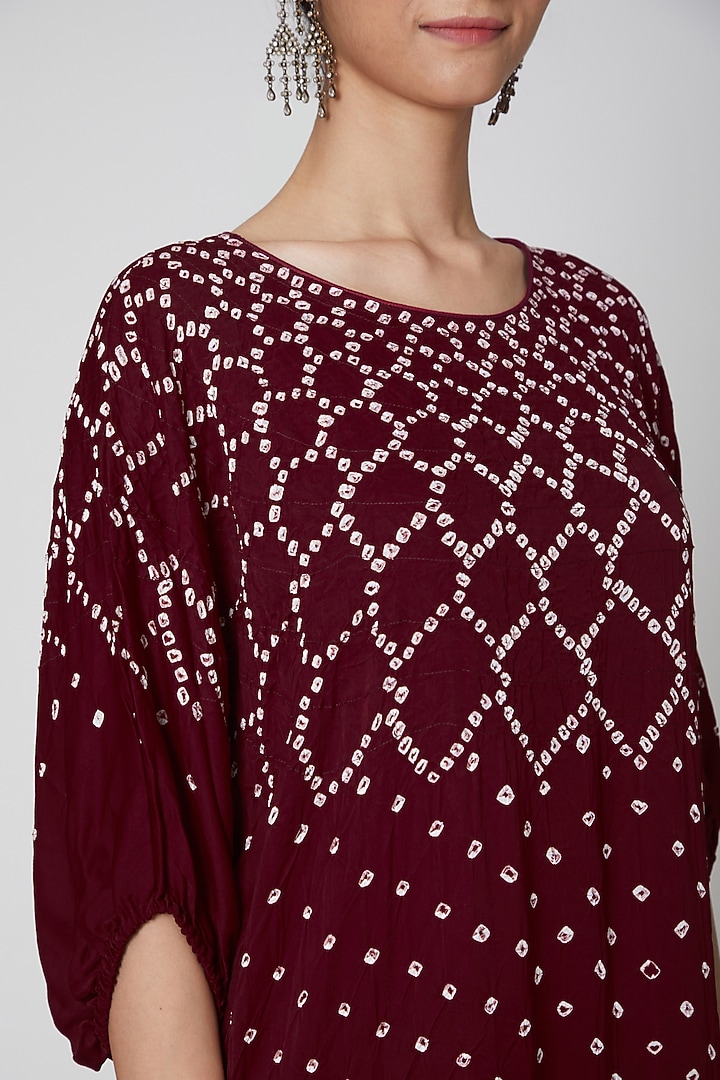 Maroon Bandhani Printed Kurta With Pants by ILAPTI at Pernia's Pop Up Shop