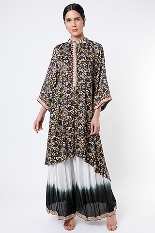 Black Muslin Satin Cross-Cut Patola Kurta by ILAPTI