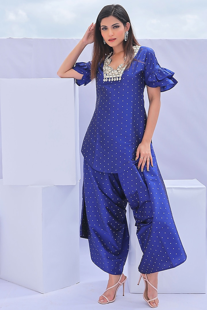 Electric Blue Brocade Mirror & Cowrie Embroidered Kurta Set by Foram Patel