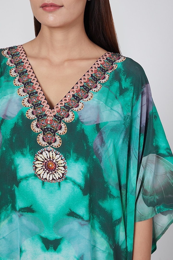 Emerald Green Digital Printed Kaftan by First Resort by Ramola Bachchan at Pernia's Pop Up Shop