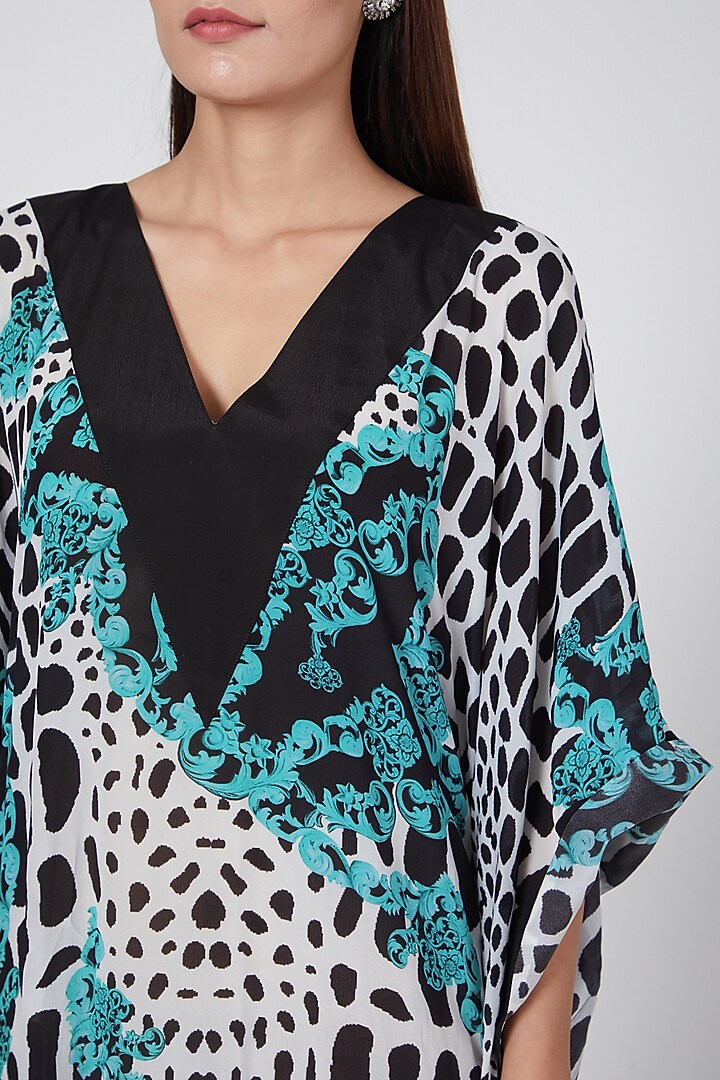 Cobalt Blue Baroque Printed Kaftan by First Resort by Ramola Bachchan at Pernia's Pop Up Shop