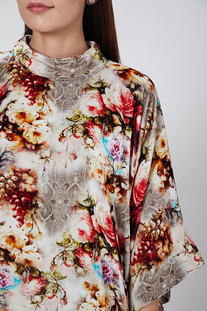 Beige Floral Printed Kaftan by First Resort by Ramola Bachchan at Pernia's Pop Up Shop