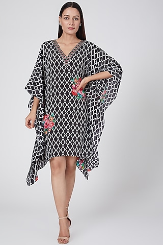 Black & White Printed Kaftan by First Resort by Ramola Bachchan