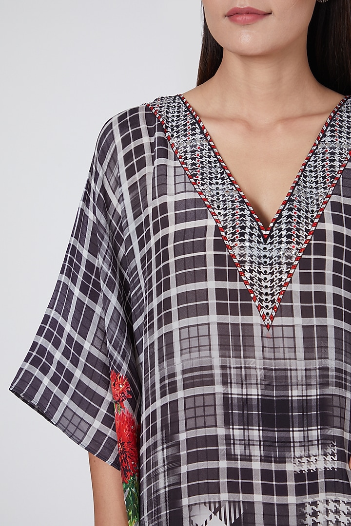 Black & White Checkered Kaftan by First Resort by Ramola Bachchan at Pernia's Pop Up Shop