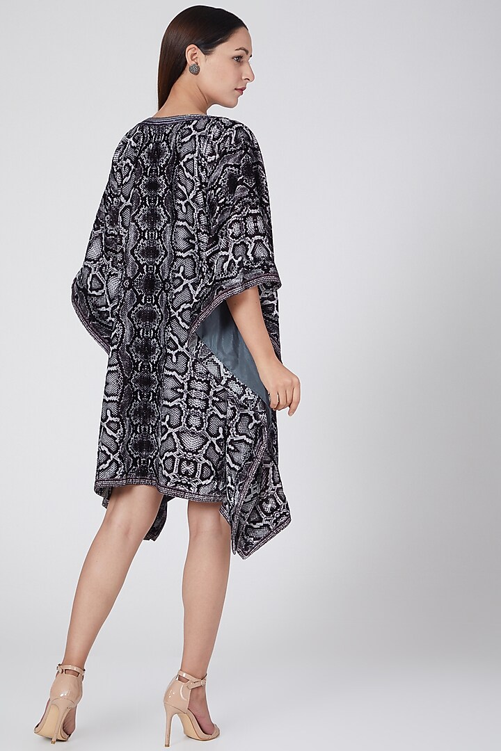 Grey Printed Long Kaftan by First Resort by Ramola Bachchan at Pernia's Pop Up Shop