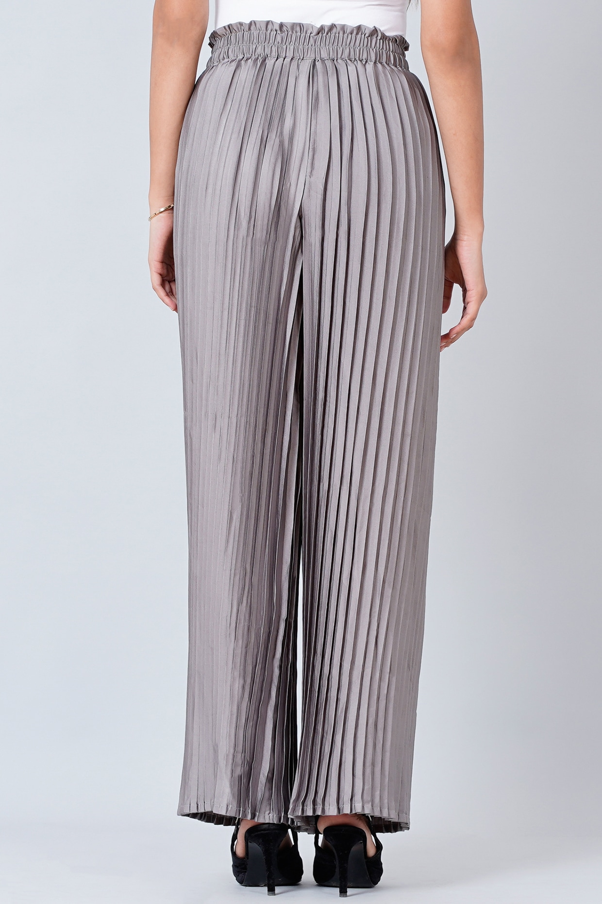White pleated palazzo pants with pretty stripe