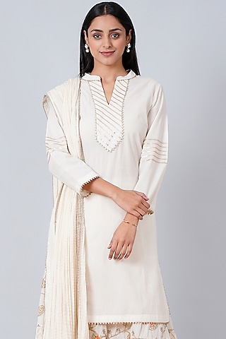 Off-White Cotton Cambric Kurta by First Resort by Ramola Bachchan