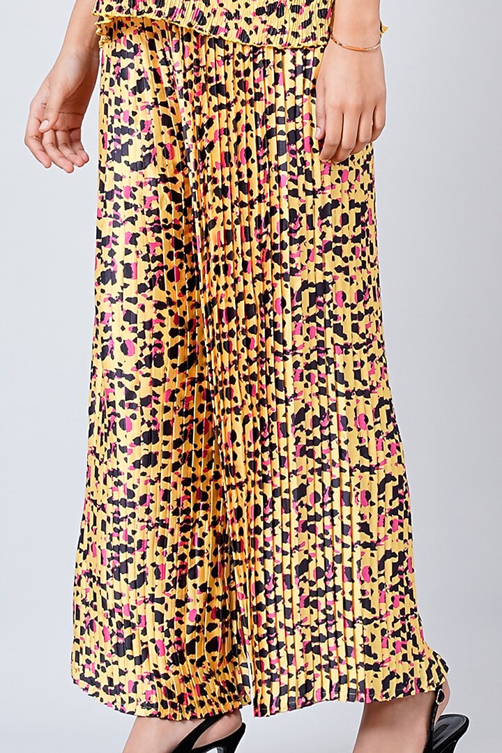Citrus Yellow Printed Pant Set by First Resort by Ramola Bachchan at Pernia's Pop Up Shop