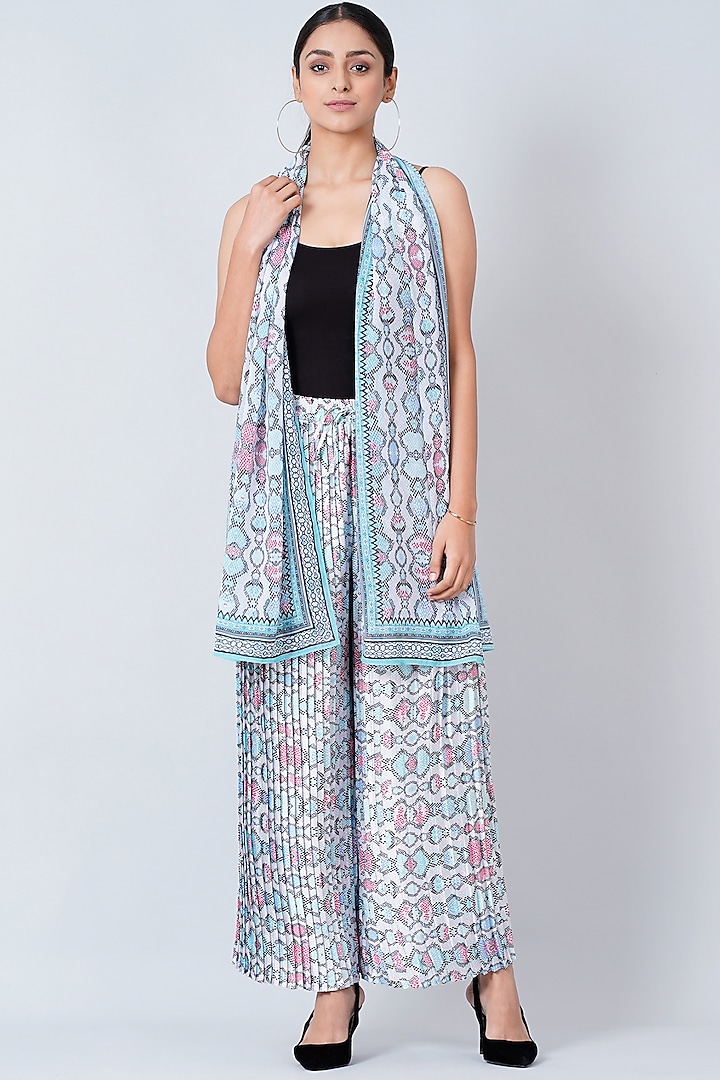 Blue Printed Palazzo Pants With A Stole by First Resort by Ramola Bachchan