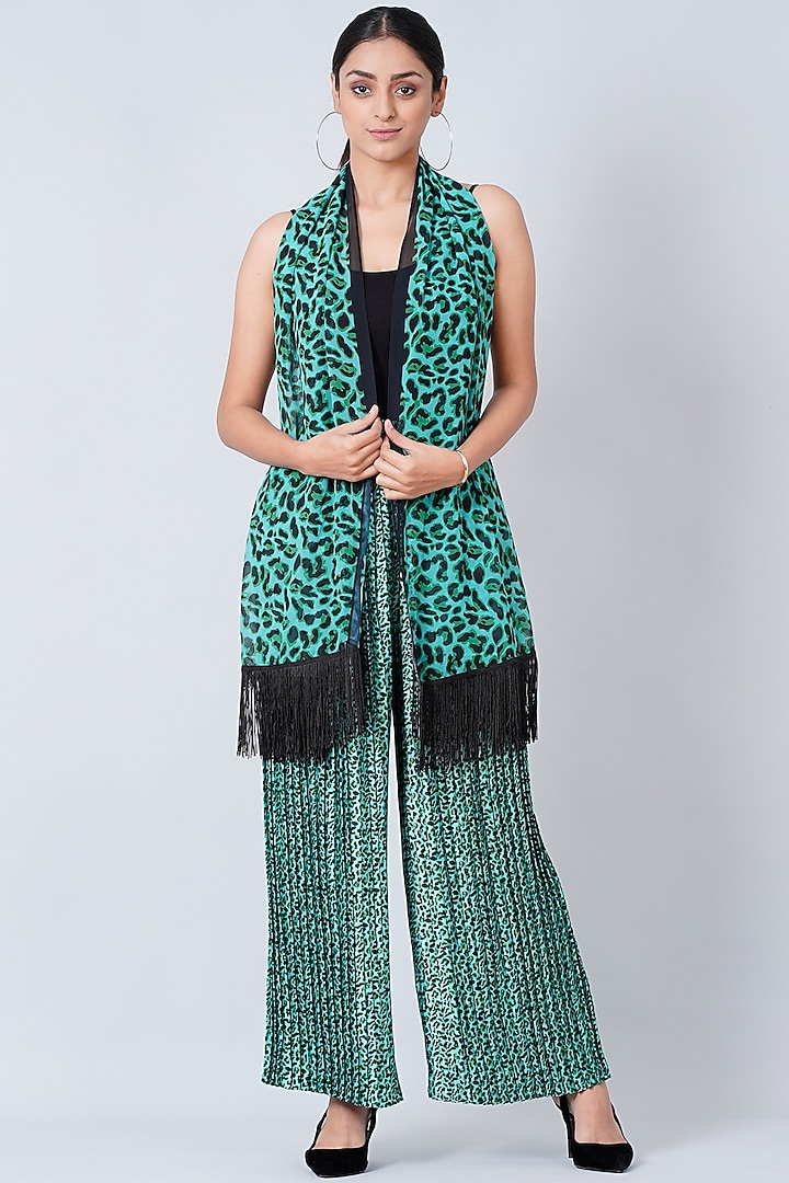 Green Printed Palazzo Pants With A Stole by First Resort by Ramola Bachchan