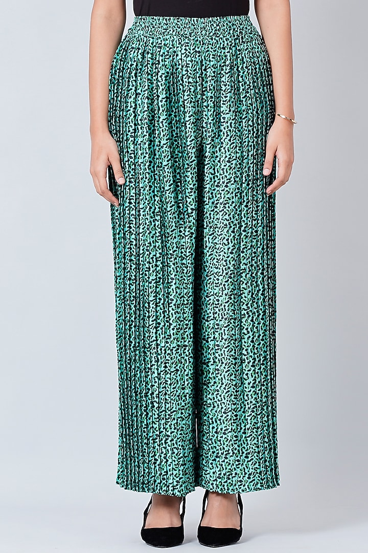 Green Printed Palazzo Pants With A Stole by First Resort by Ramola Bachchan at Pernia's Pop Up Shop