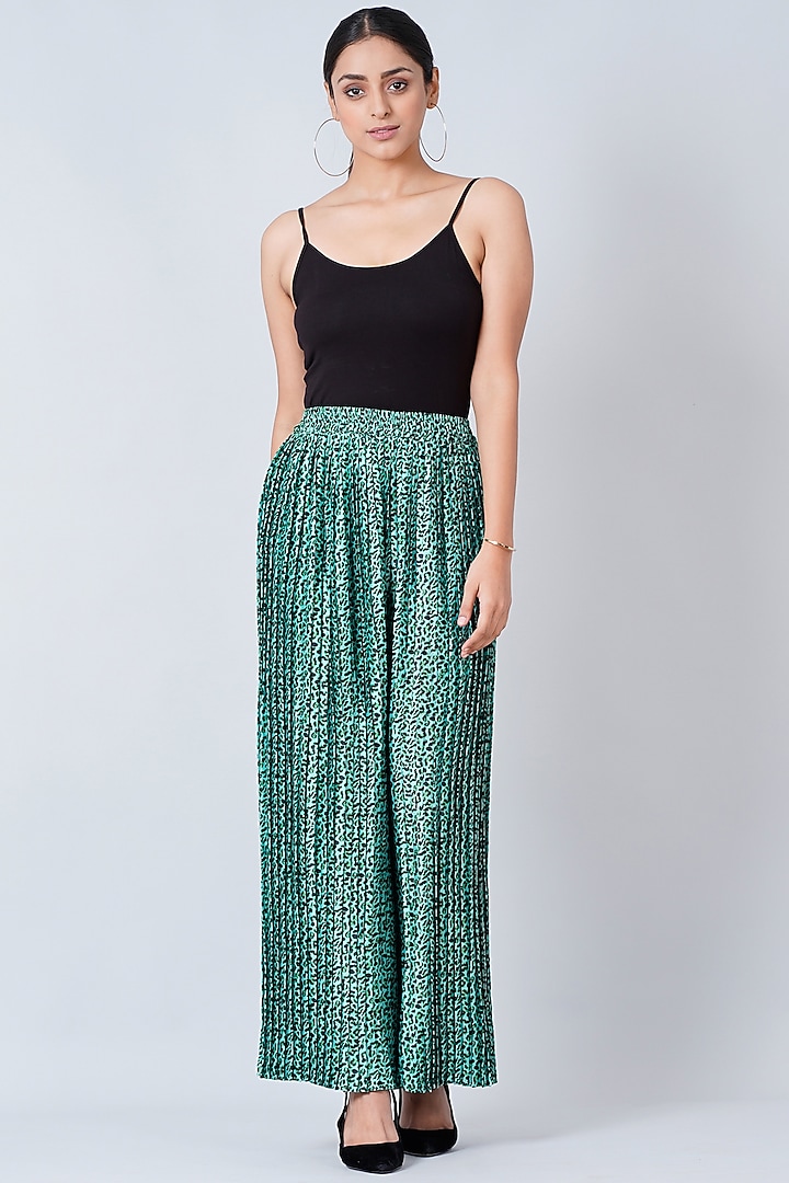 Green Printed Palazzo Pants With A Stole by First Resort by Ramola Bachchan at Pernia's Pop Up Shop