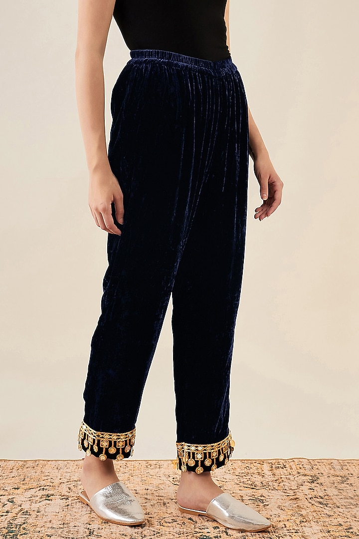 Blue Silk Velvet Mirror Lace Embroidered Kurta Set by First Resort by Ramola Bachchan at Pernia's Pop Up Shop