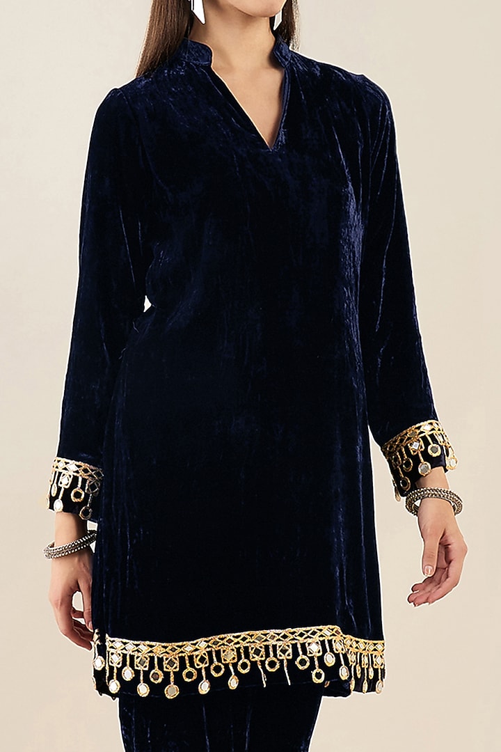 Blue Silk Velvet Mirror Lace Embroidered Kurta Set by First Resort by Ramola Bachchan at Pernia's Pop Up Shop