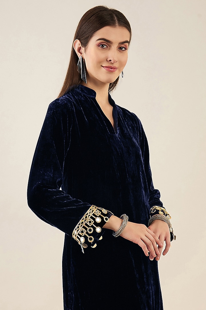 Cobalt Blue Silk Velvet Mirror Lace Kurta by First Resort by Ramola Bachchan at Pernia's Pop Up Shop
