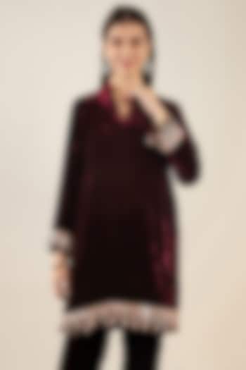 Maroon Silk Velvet Mirror Lace Kurta by First Resort by Ramola Bachchan at Pernia's Pop Up Shop