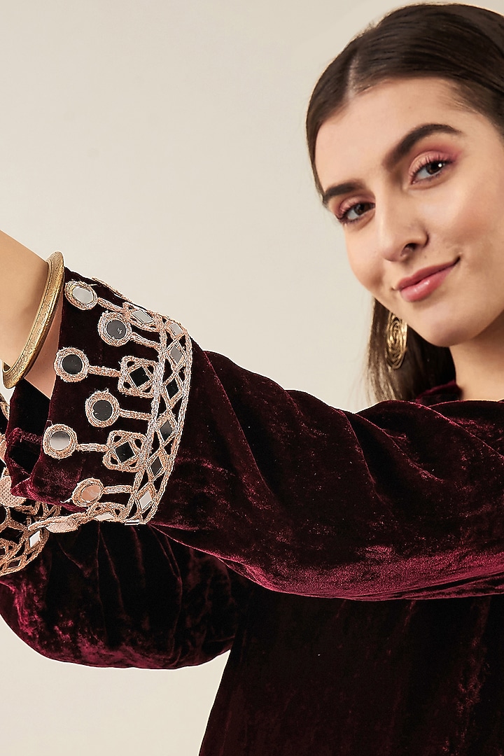Maroon Silk Velvet Mirror Lace Kurta by First Resort by Ramola Bachchan at Pernia's Pop Up Shop