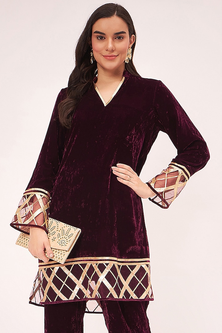 Maroon Silk Velvet Kurta by First Resort by Ramola Bachchan at Pernia's Pop Up Shop