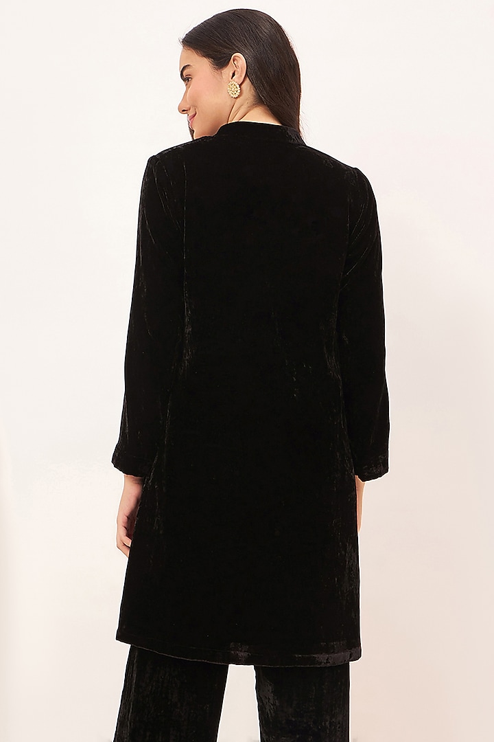 Black Silk Velvet Hand Embroidered Kurta by First Resort by Ramola Bachchan at Pernia's Pop Up Shop
