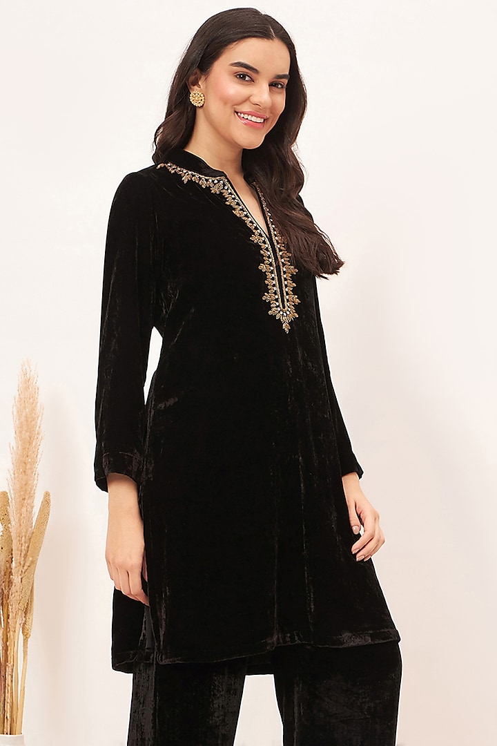 Black Silk Velvet Hand Embroidered Kurta by First Resort by Ramola Bachchan at Pernia's Pop Up Shop