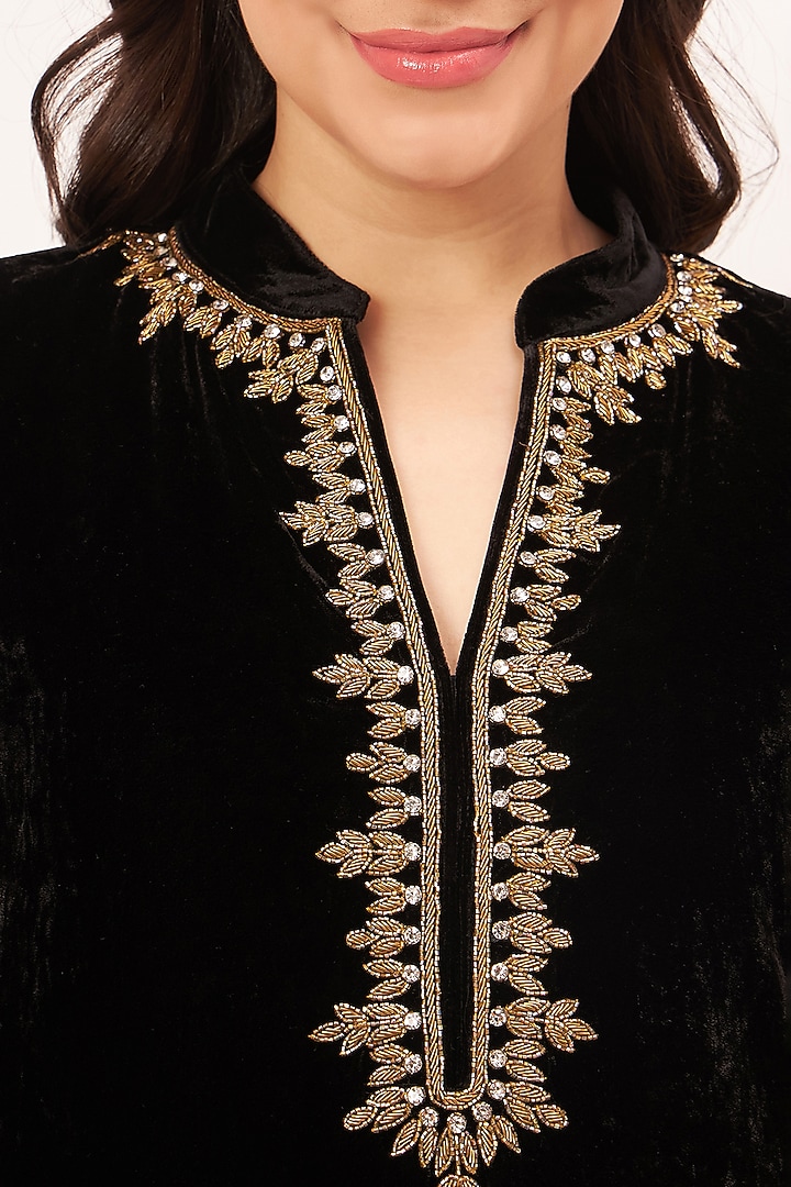 Black Silk Velvet Hand Embroidered Kurta by First Resort by Ramola Bachchan at Pernia's Pop Up Shop