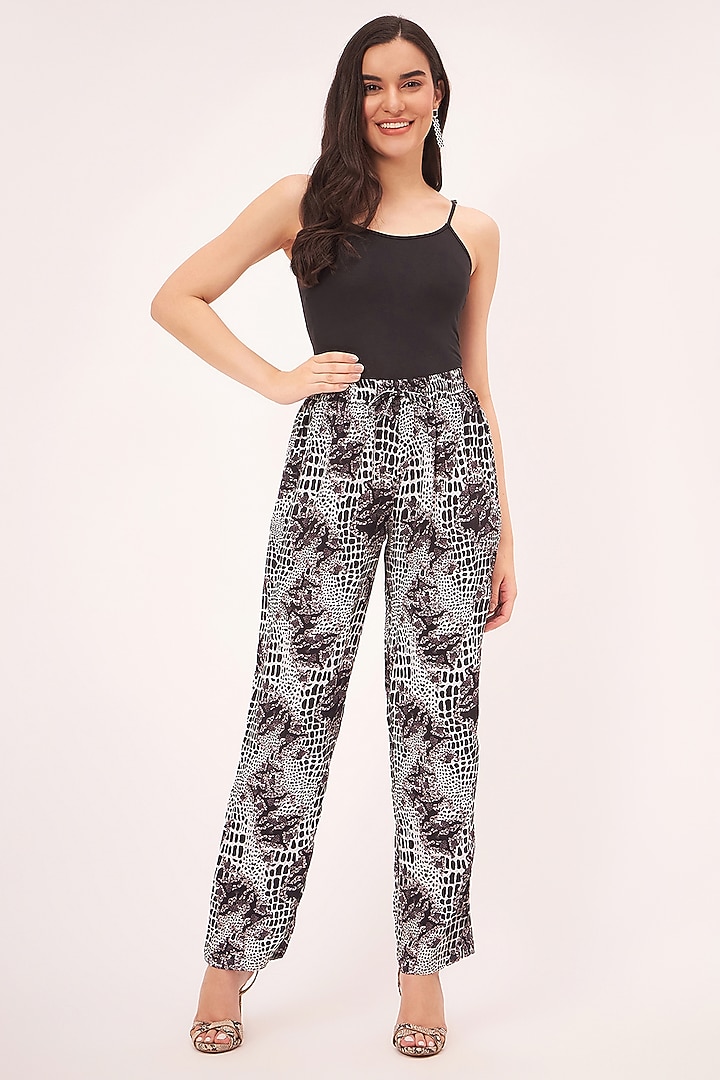 Black & White Viscose Crepe Printed Co-Ord Set by First Resort by Ramola Bachchan at Pernia's Pop Up Shop