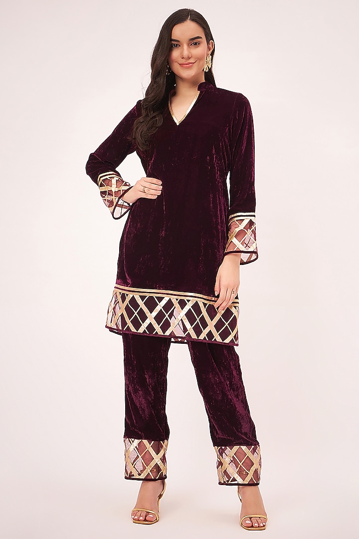 Maroon Silk Velvet Kurta Set by First Resort by Ramola Bachchan at Pernia's Pop Up Shop