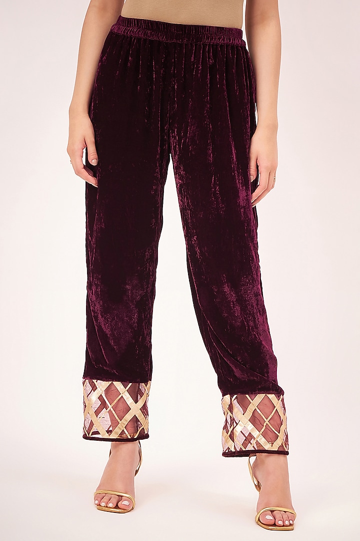 Maroon Silk Velvet Kurta Set by First Resort by Ramola Bachchan at Pernia's Pop Up Shop