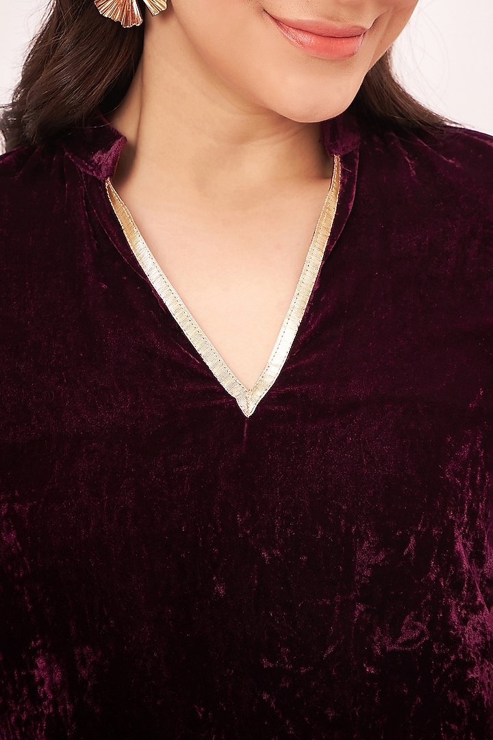 Maroon Silk Velvet Kurta Set by First Resort by Ramola Bachchan at Pernia's Pop Up Shop
