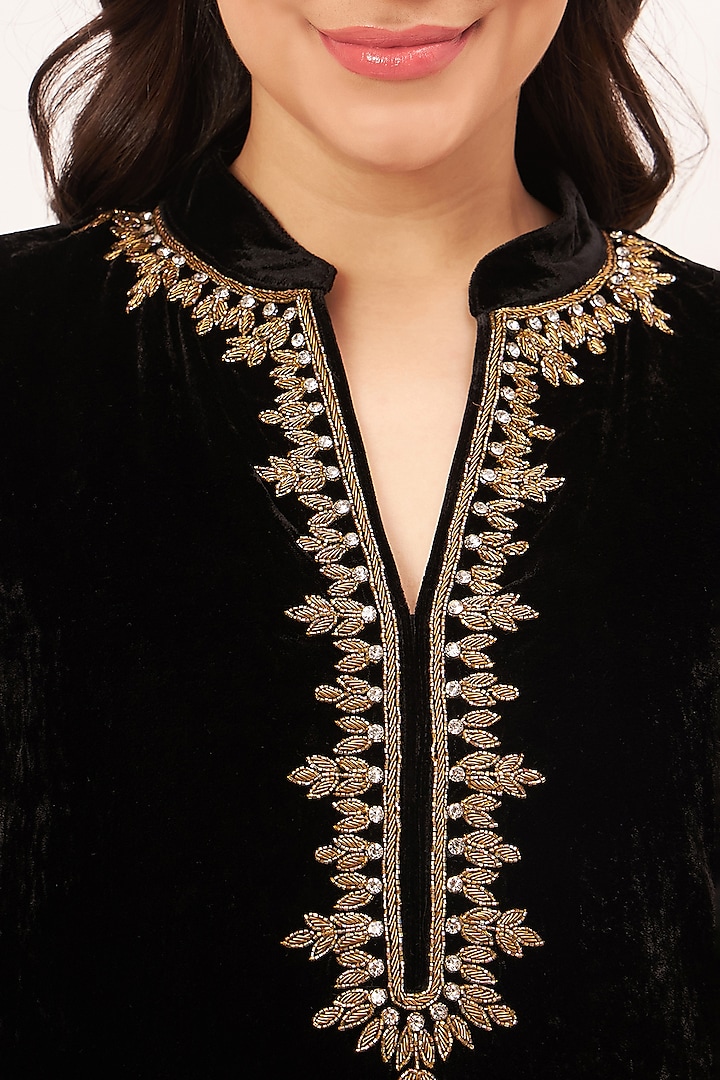 Black Silk Velvet Hand Embroidered Kurta Set by First Resort by Ramola Bachchan at Pernia's Pop Up Shop