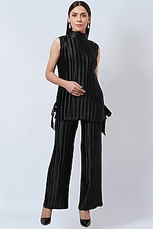 product-color-Black