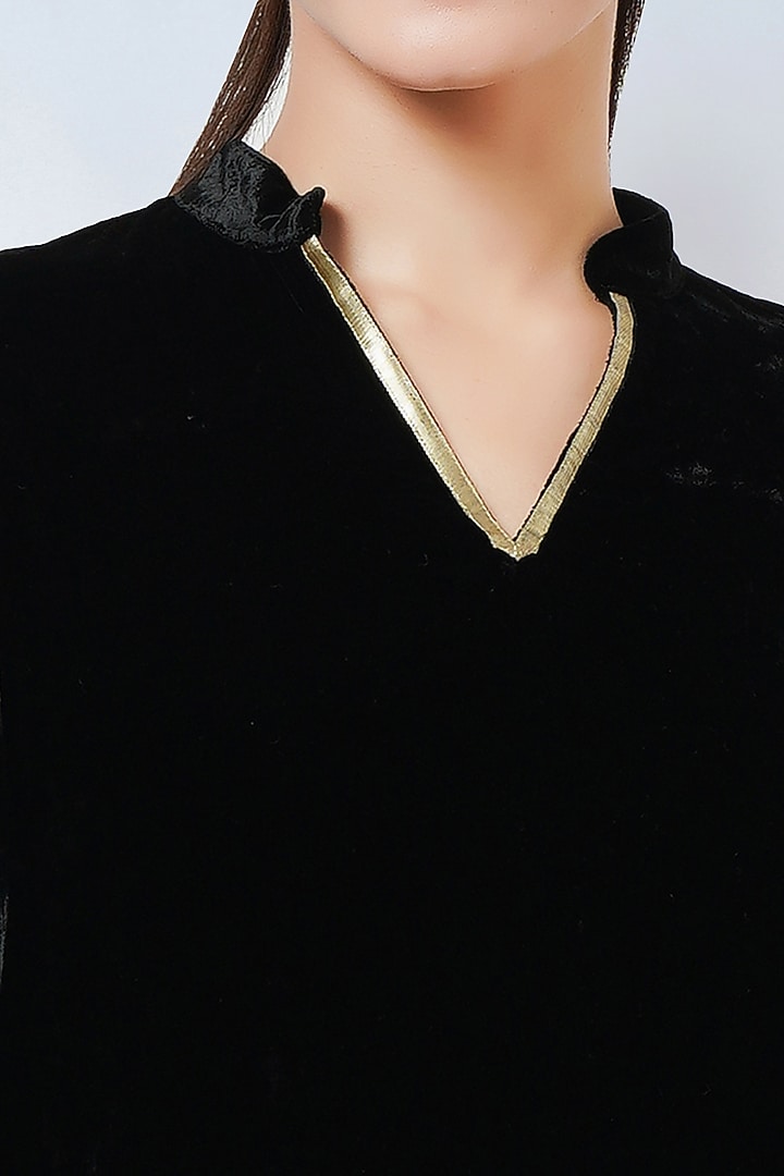 Black Silk Velvet Embroidered Kurta Set by First Resort by Ramola Bachchan at Pernia's Pop Up Shop
