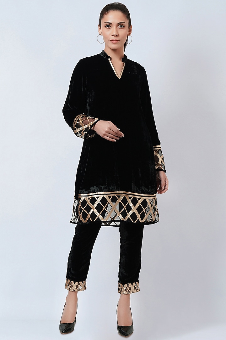 Black Silk Velvet Embroidered Kurta Set by First Resort by Ramola Bachchan at Pernia's Pop Up Shop