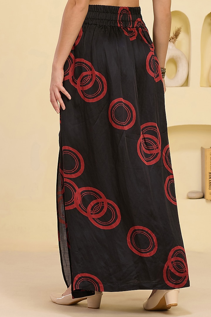 Black & Red Linen Satin Printed Skirt Set by First Resort by Ramola Bachchan at Pernia's Pop Up Shop
