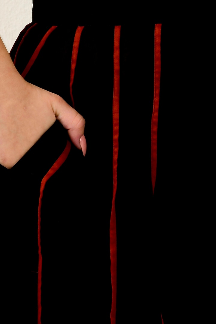 Black & Red Linen Satin Palazzo Pant Set by First Resort by Ramola Bachchan at Pernia's Pop Up Shop