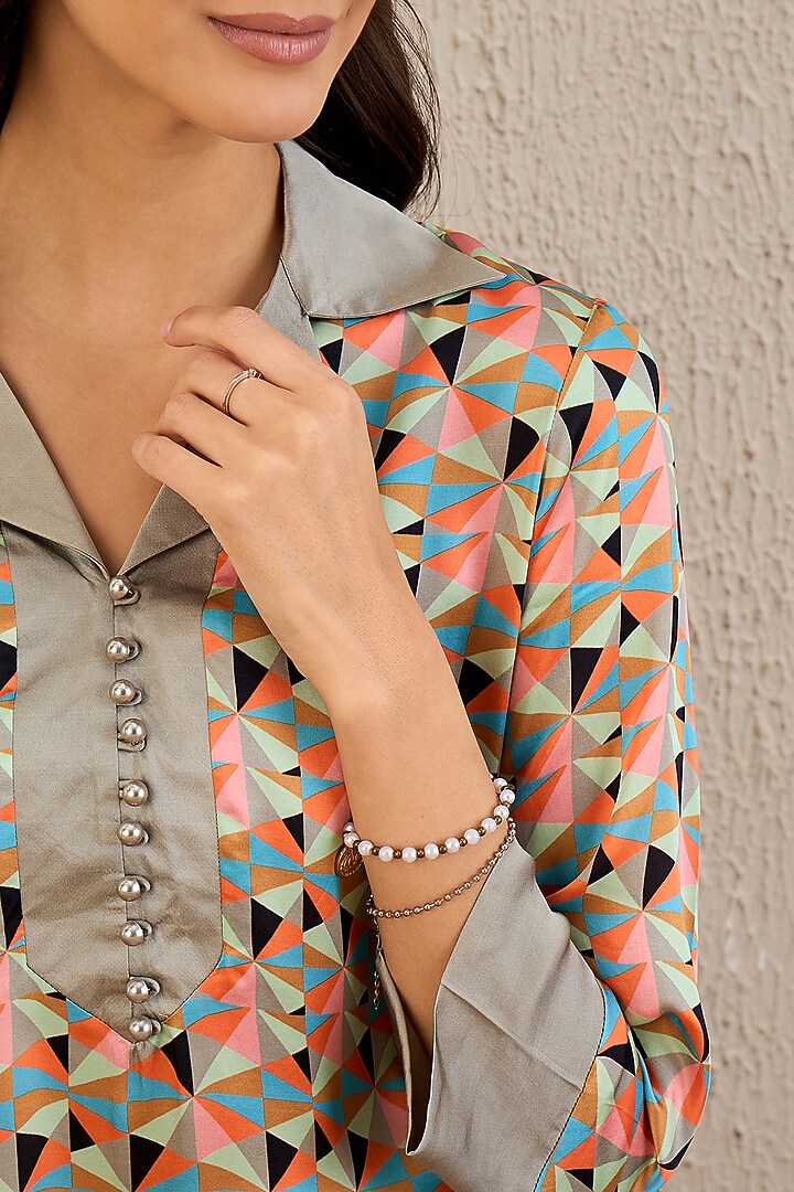 Pale Grey & Peach Bemberg Modal Satin Geometric Printed Co-Ord Set by First Resort by Ramola Bachchan at Pernia's Pop Up Shop