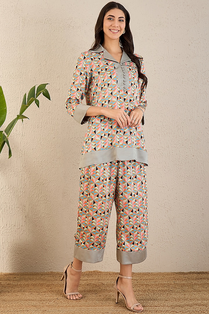 Pale Grey & Peach Bemberg Modal Satin Geometric Printed Co-Ord Set by First Resort by Ramola Bachchan at Pernia's Pop Up Shop