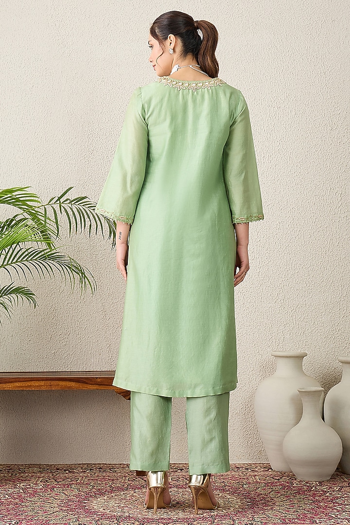 Mint Green Chanderi Hand Embroidered Kurta Set by First Resort by Ramola Bachchan at Pernia's Pop Up Shop